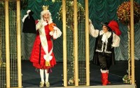 Бродвейский мюзикл по сказке Шарля Перро — Кот в сапогах. На Песах, в  дни каникул 